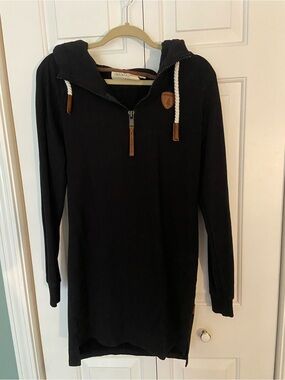 wanakome medium black sweatshirt dress